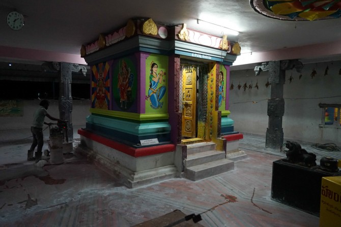 Hindu temple painted by a moslem artist